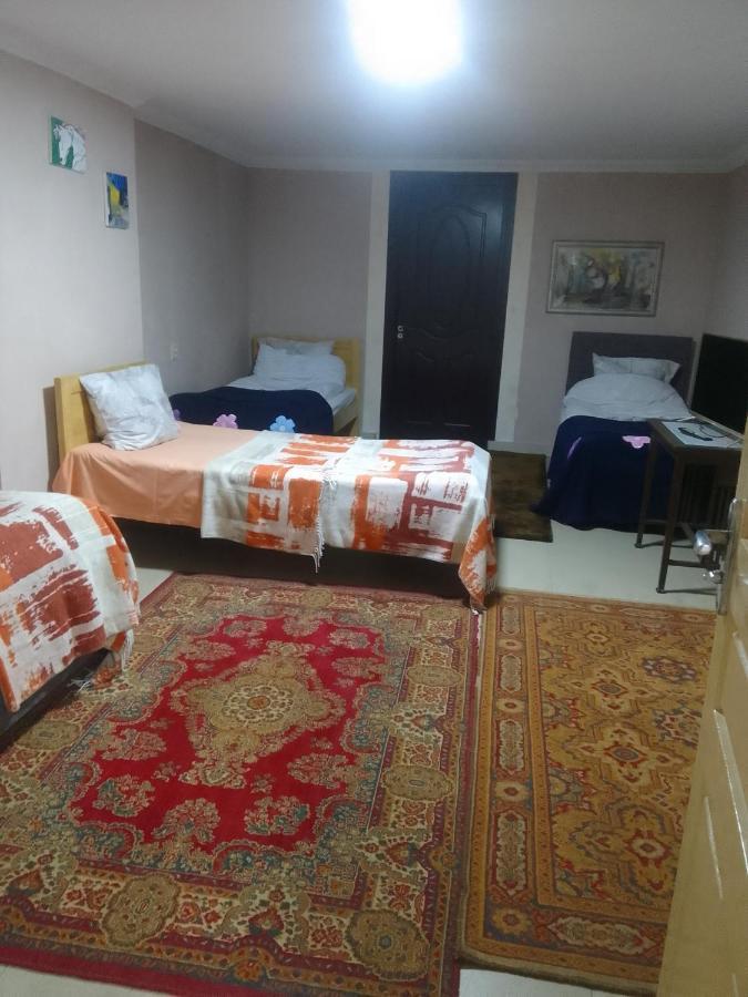 Nino Apartement Zugdidi Esterno foto